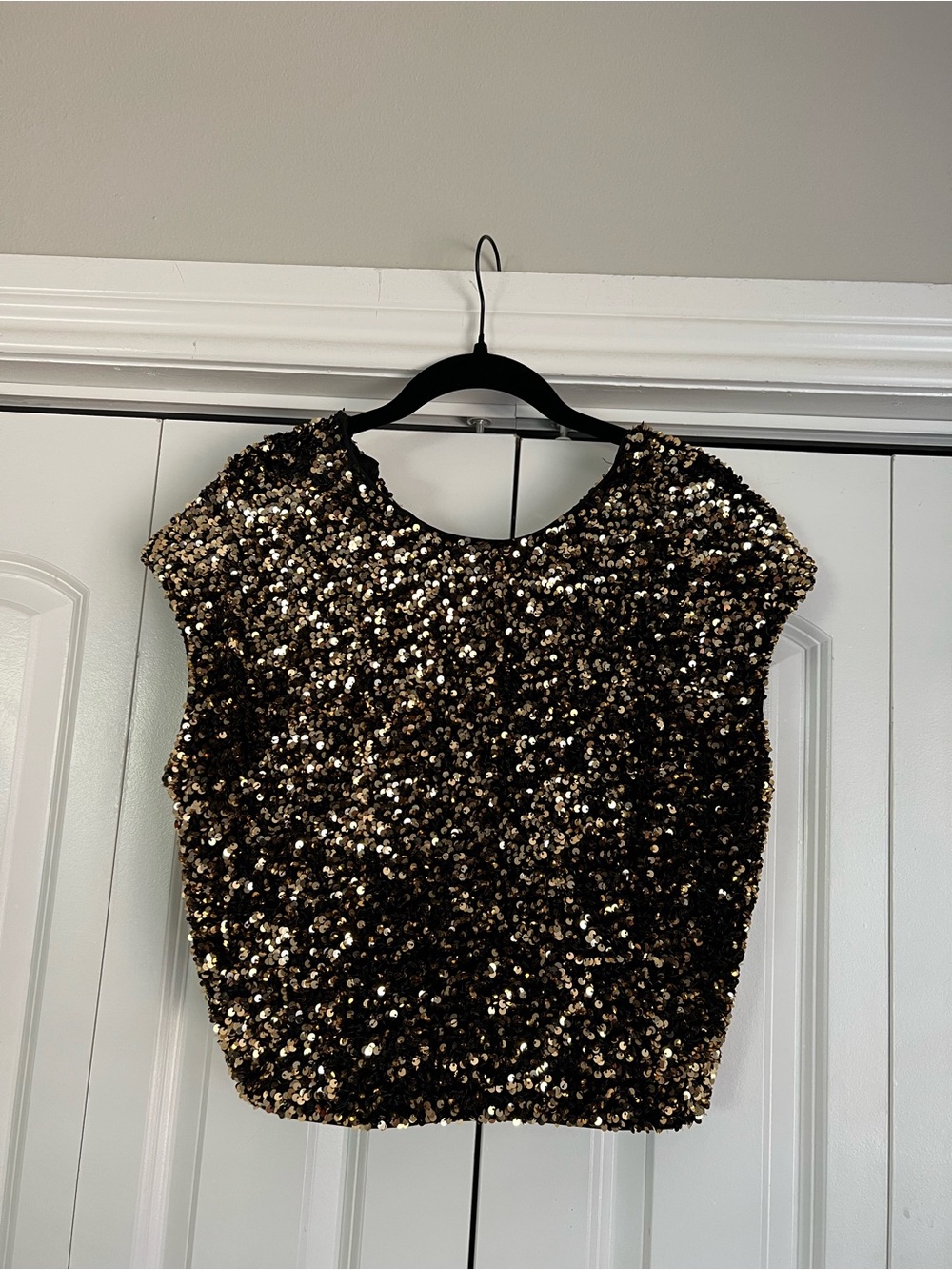 Banana Republic Gold Sequin Party Top Size M